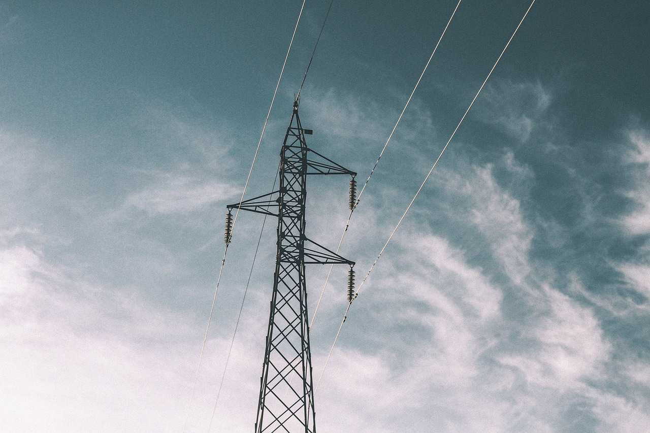 香港大带宽服务器上线，免备案速度快，50mbps 起，月流量不限