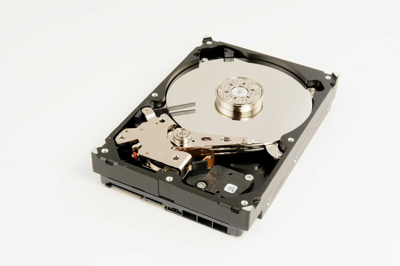 租用德国服务器，I3-6100/16GB 内存/2TB 硬盘/30TB 流量，外贸站的高性价比选择
