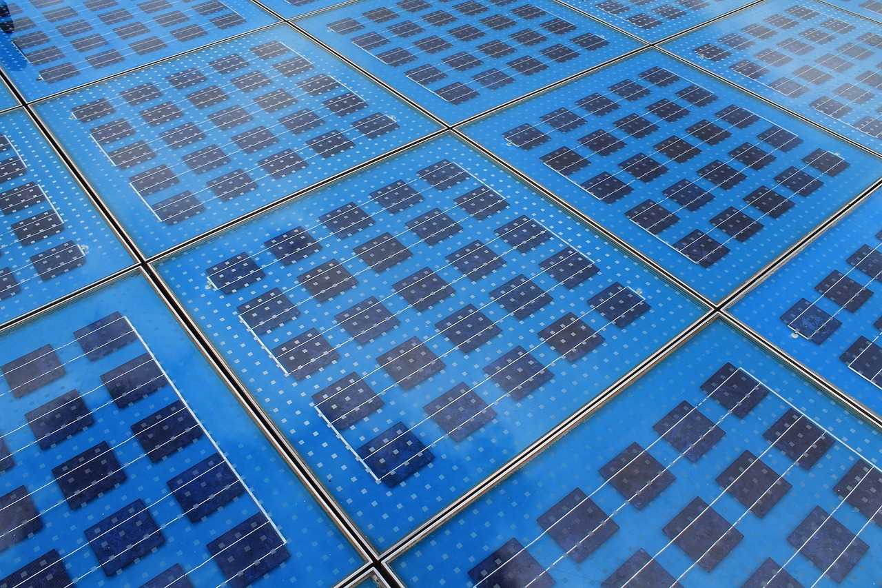 服务器 PDU：稳定安全的电力管理工具，降低能源成本