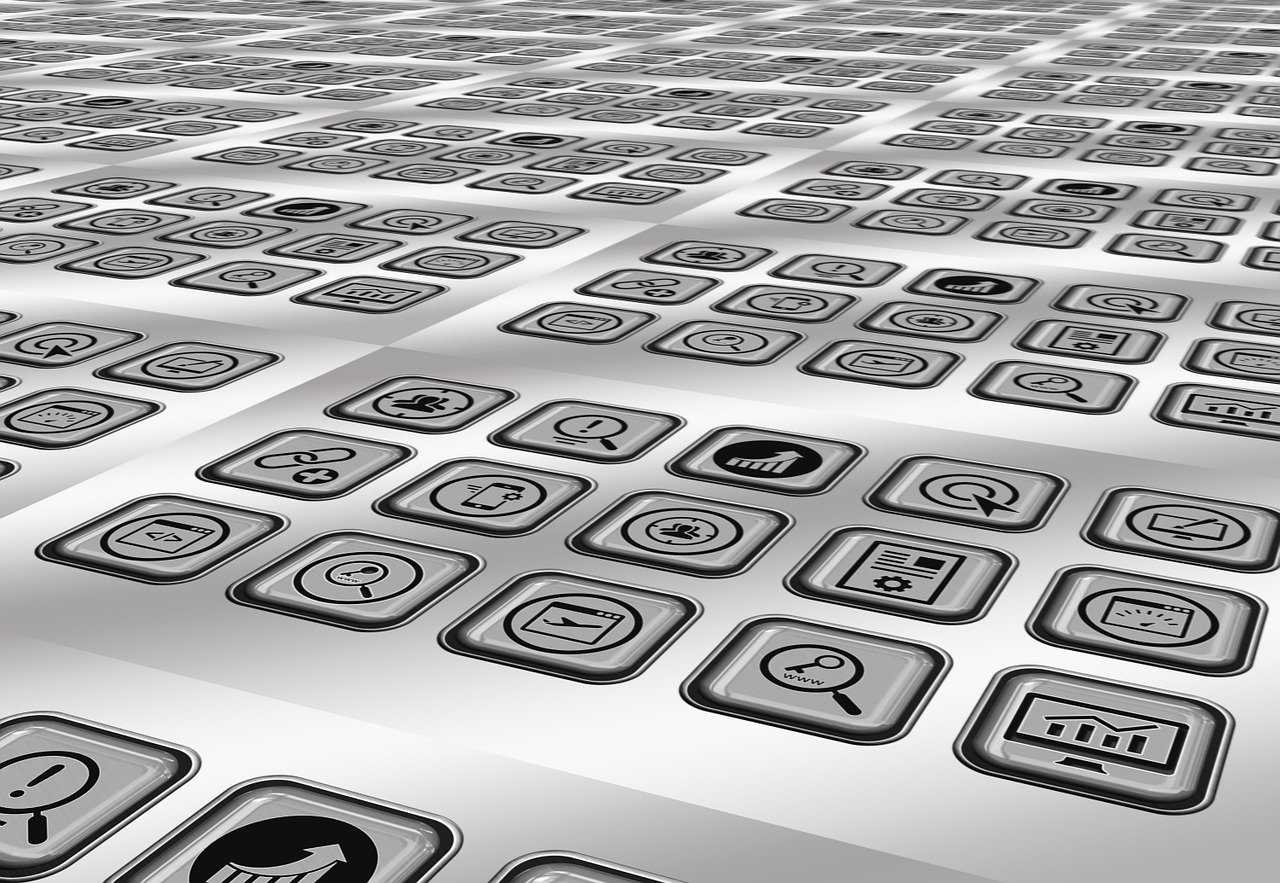 MySQL 表的使用：批量更新、插入和删除数据及事务的应用