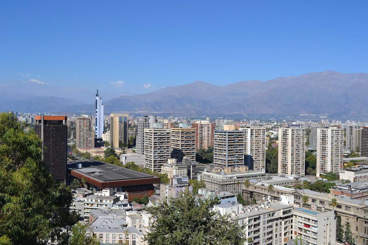 香港专线开启中英文化交流新篇章。