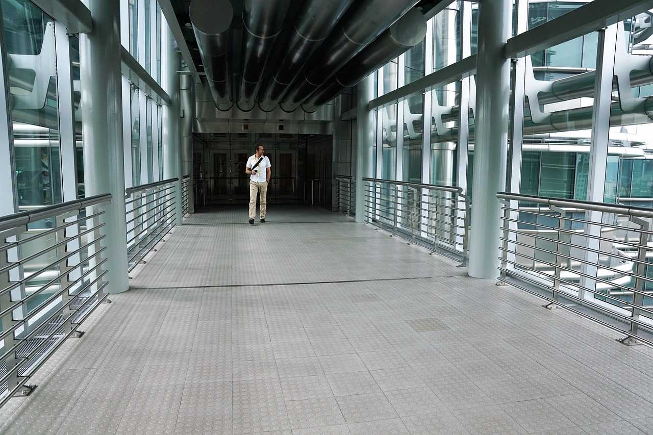 淘宝网推出香港云服务器服务，助力电商拓展海外市场。