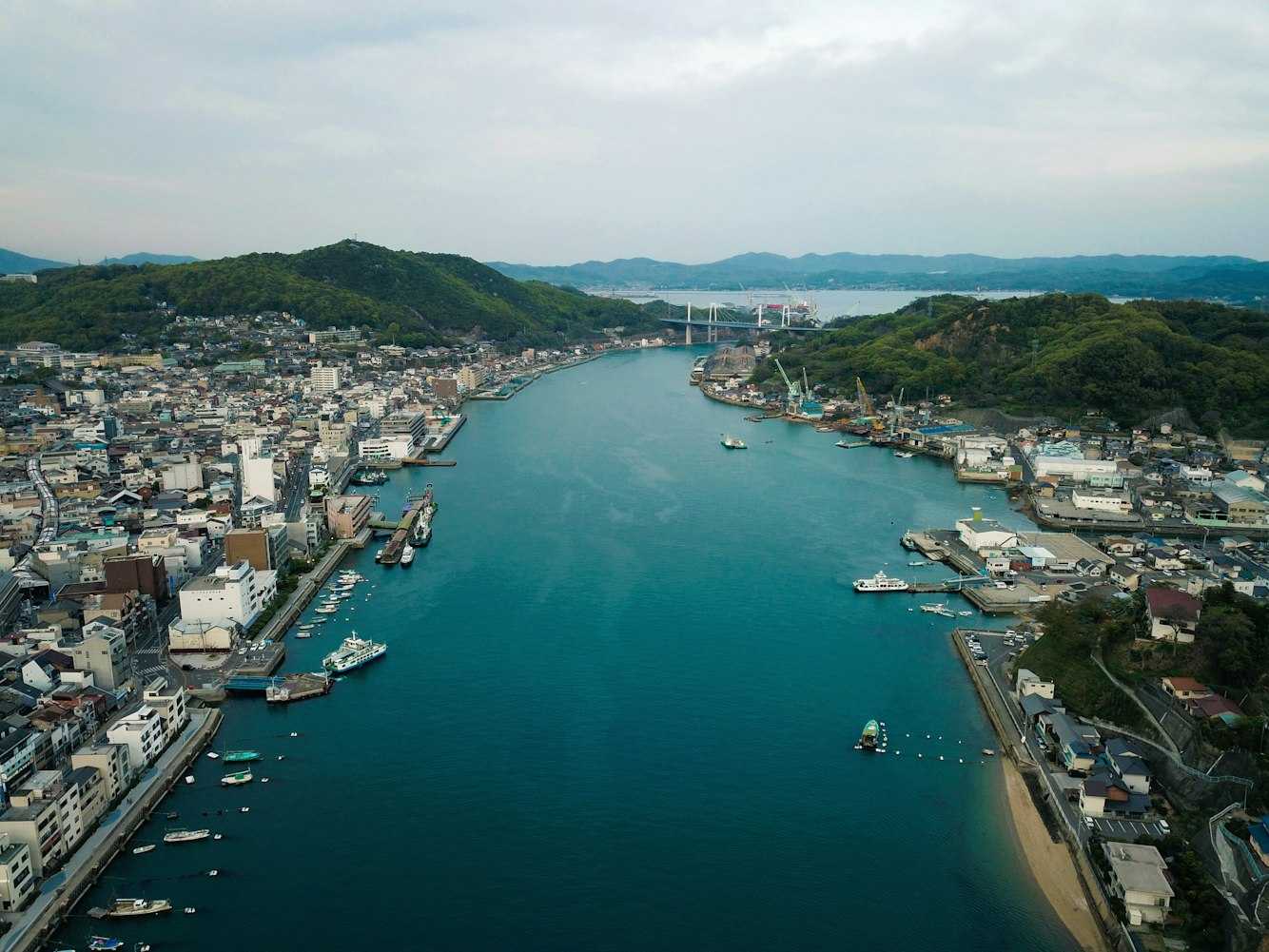 亚洲云服务器选哪个地区好?日本新加坡香港深度对比